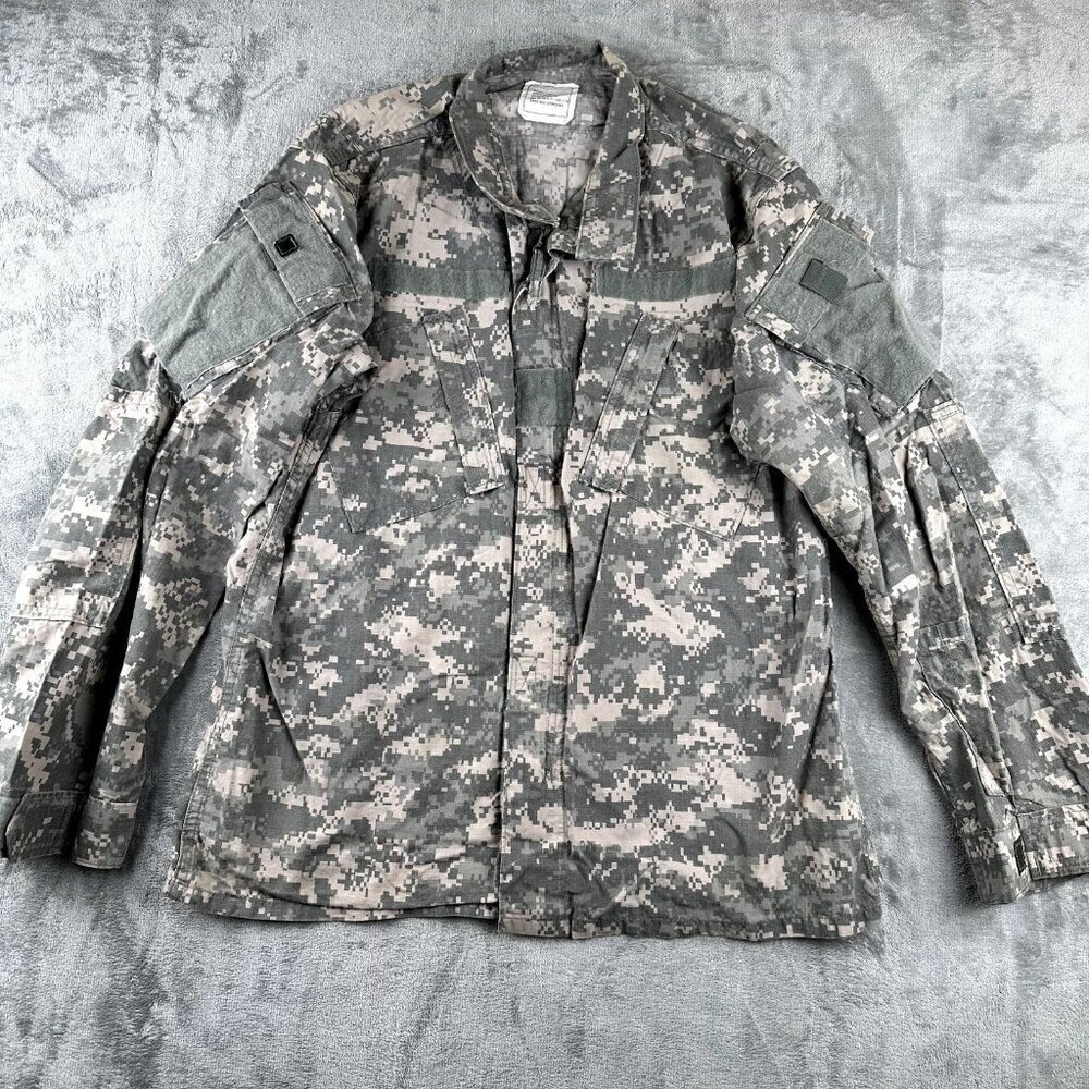 US Army Combat Uniform ACU Top Shirt Jacket Digital Camo Medium Long - Picture 1 of 7